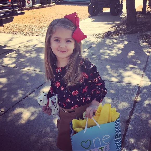 Meet your Posher, Kristin - Picture 3 of 3